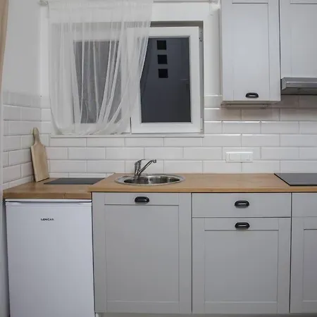 Cozy Overlooking Downtown *