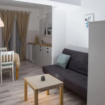 Cozy Overlooking Downtown * Makarska