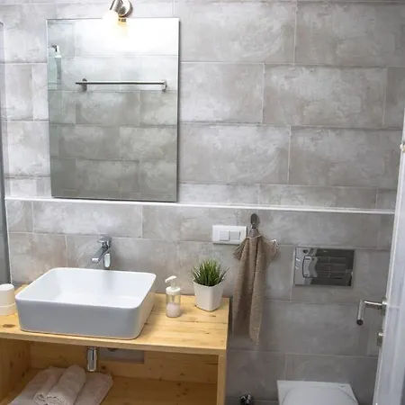 Cozy Overlooking Downtown Апартаменты