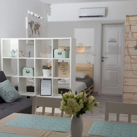 Cozy Overlooking Downtown * Макарска