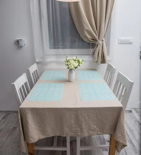 Cozy Overlooking Downtown Appartement *